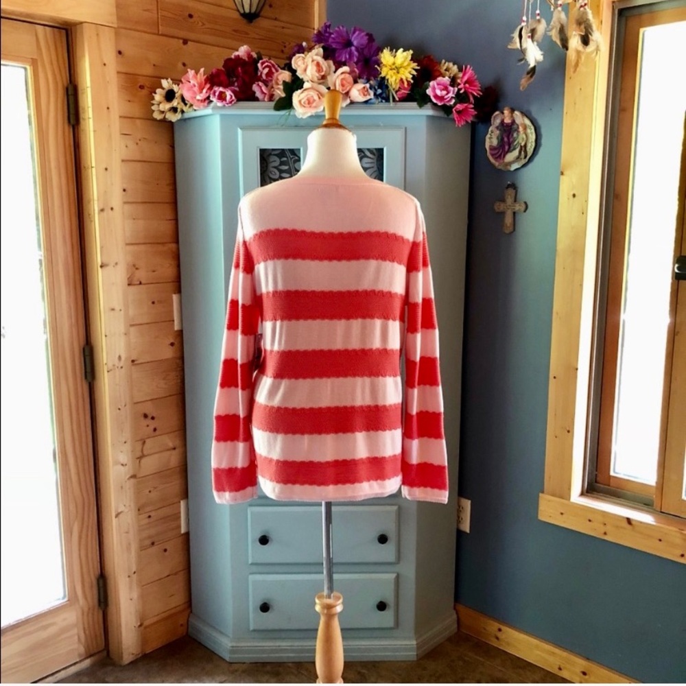 TOMMY HILFIGER Sweater. NEW w/Taga. Super SOFT! - Picture 4 of 7